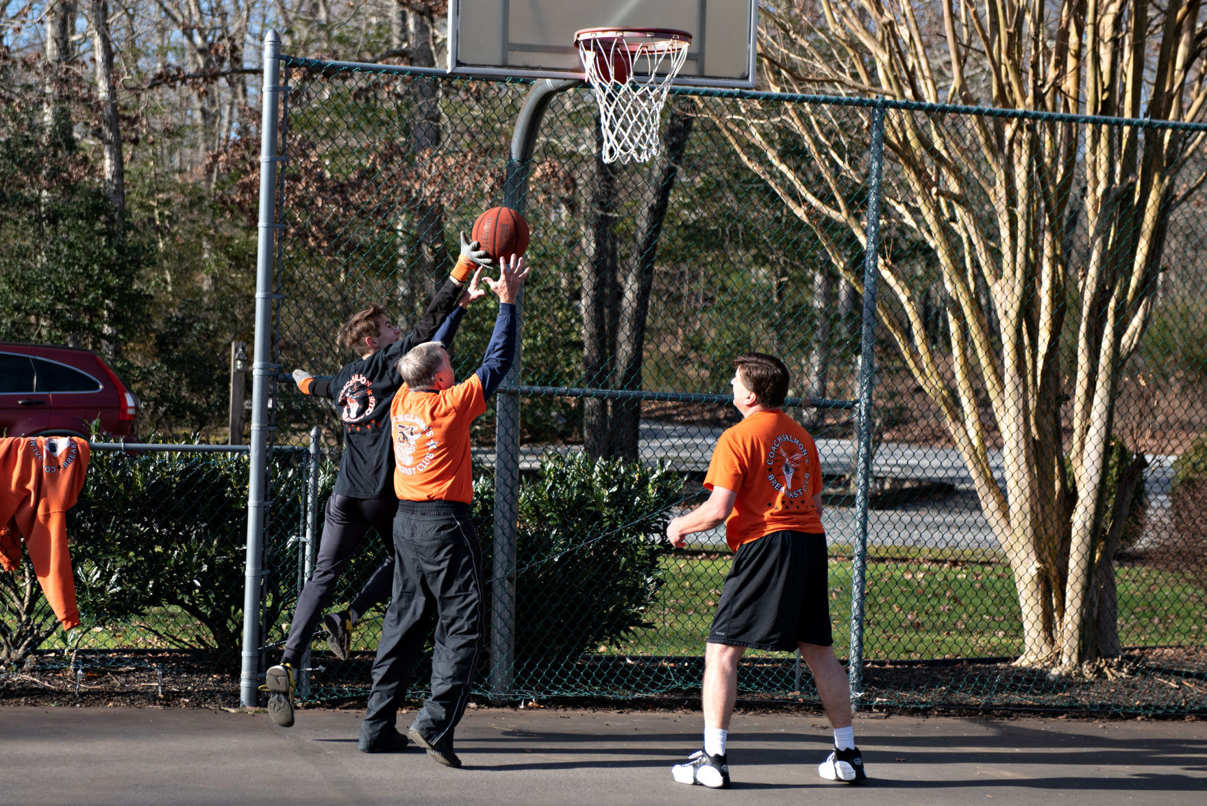 010321_nws_50hoopsclub